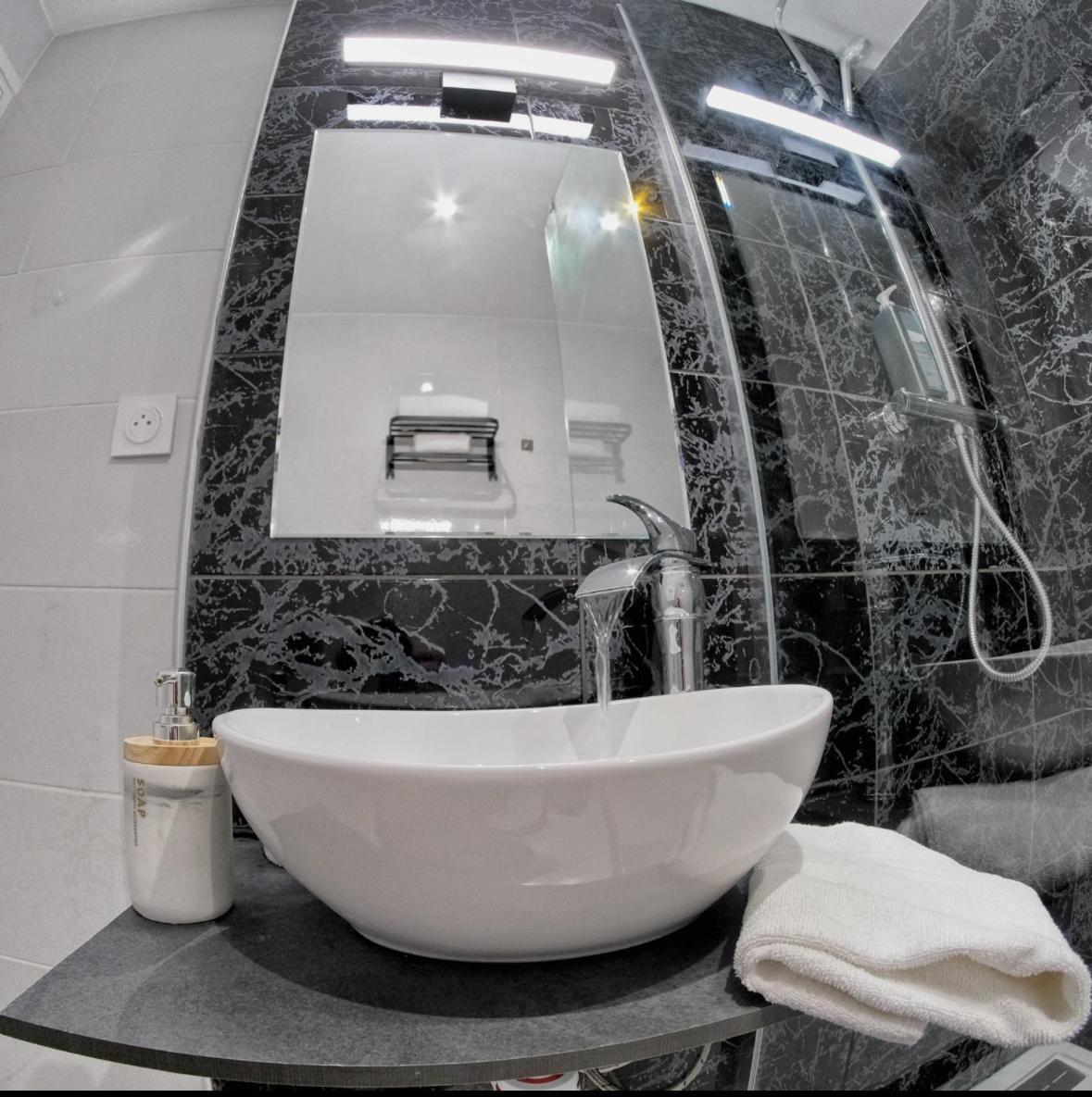 Hotel Le Gambetta Μπερζεράκ Εξωτερικό φωτογραφία
